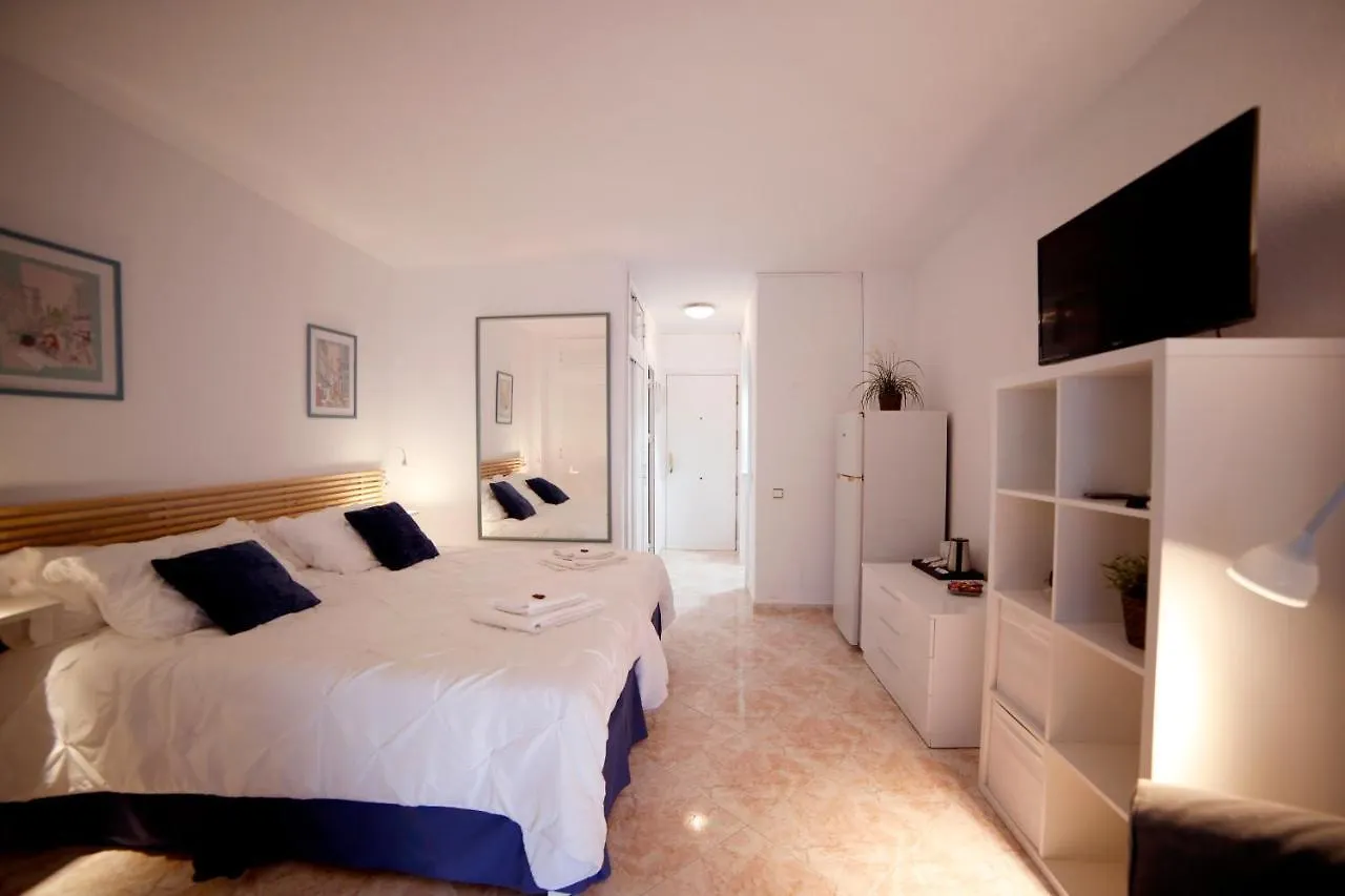 Apartamentos Dc Benalmadena Apartment